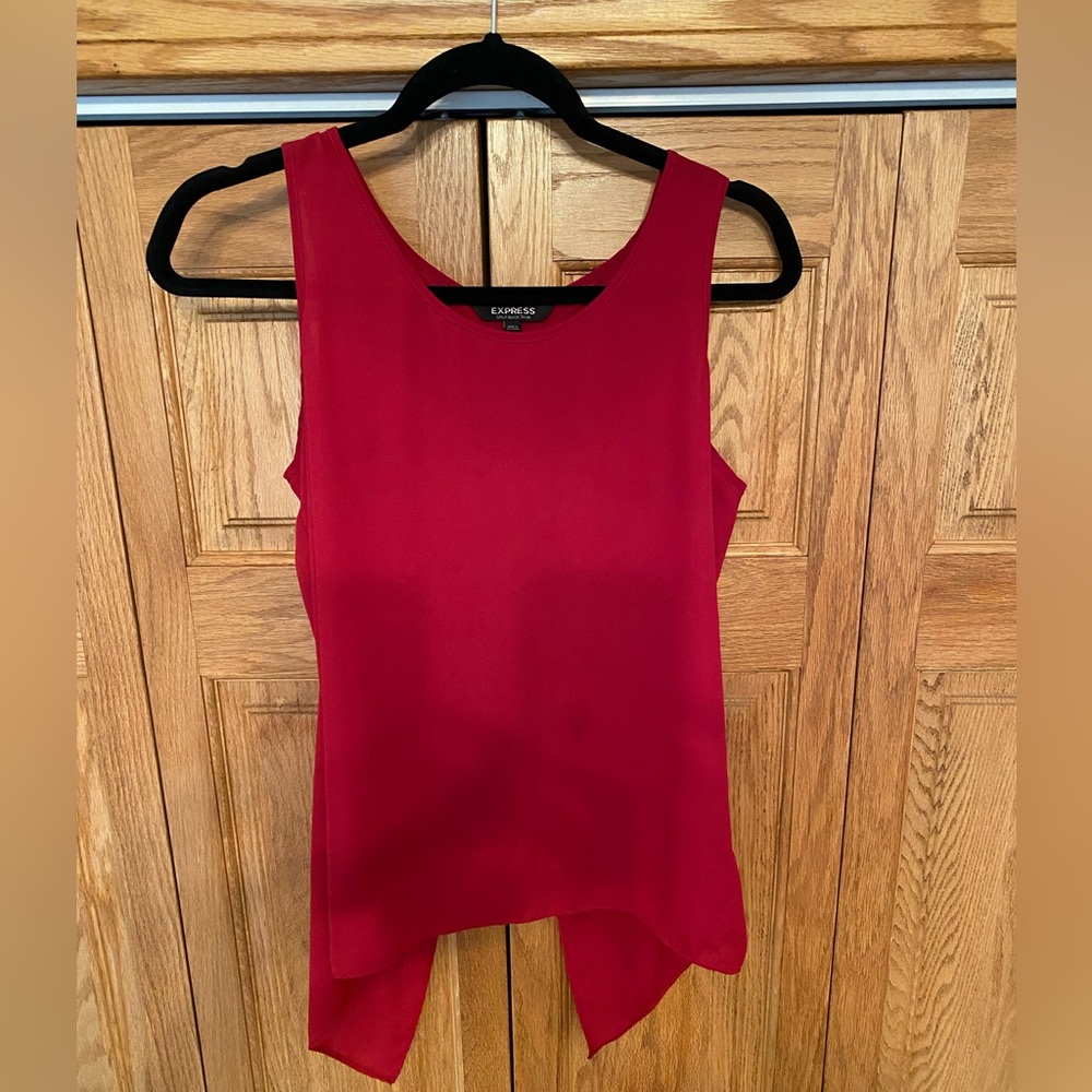 Express split back tank top